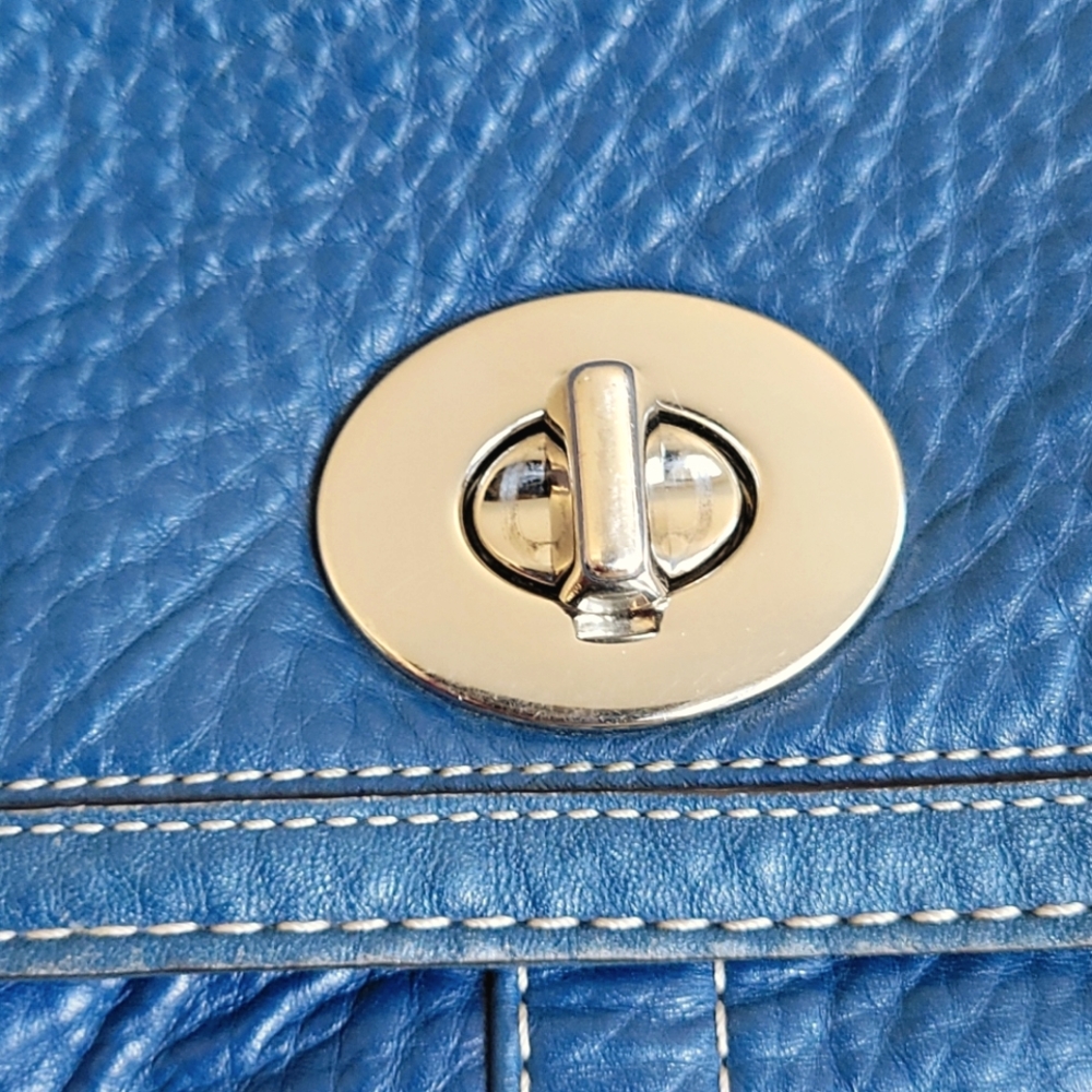 Coach leather crossbody purse - Picture 4 of 13